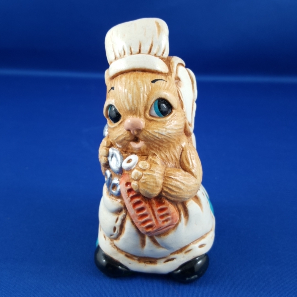 VTG Woodlander NURSE Bunny Figurine - 3.5 in. tall